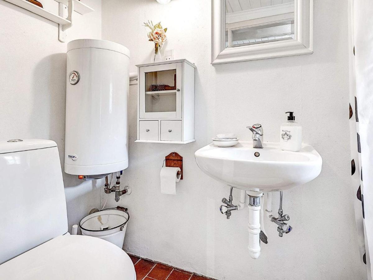 4 Person Holiday Home In T Nder Теннер Екстер'єр фото